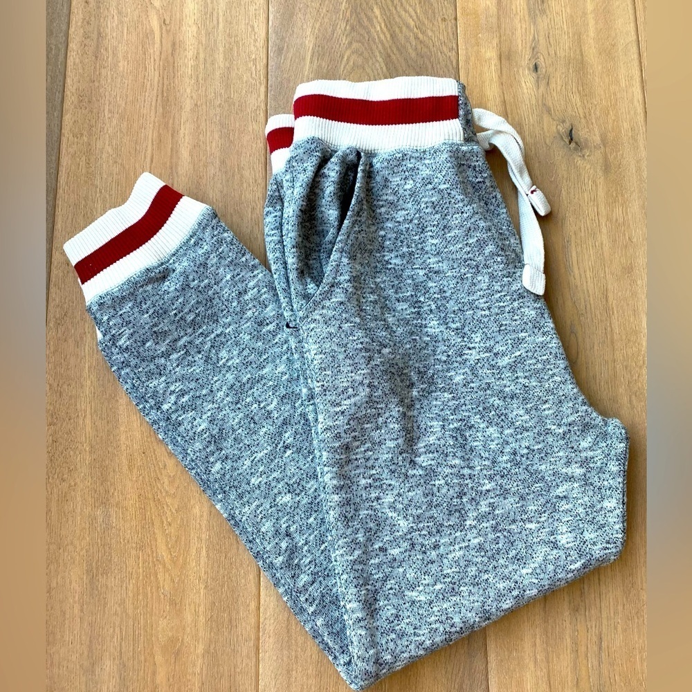 Urban Planet Cabin Fever Grey Jogging Pants size medium unisex